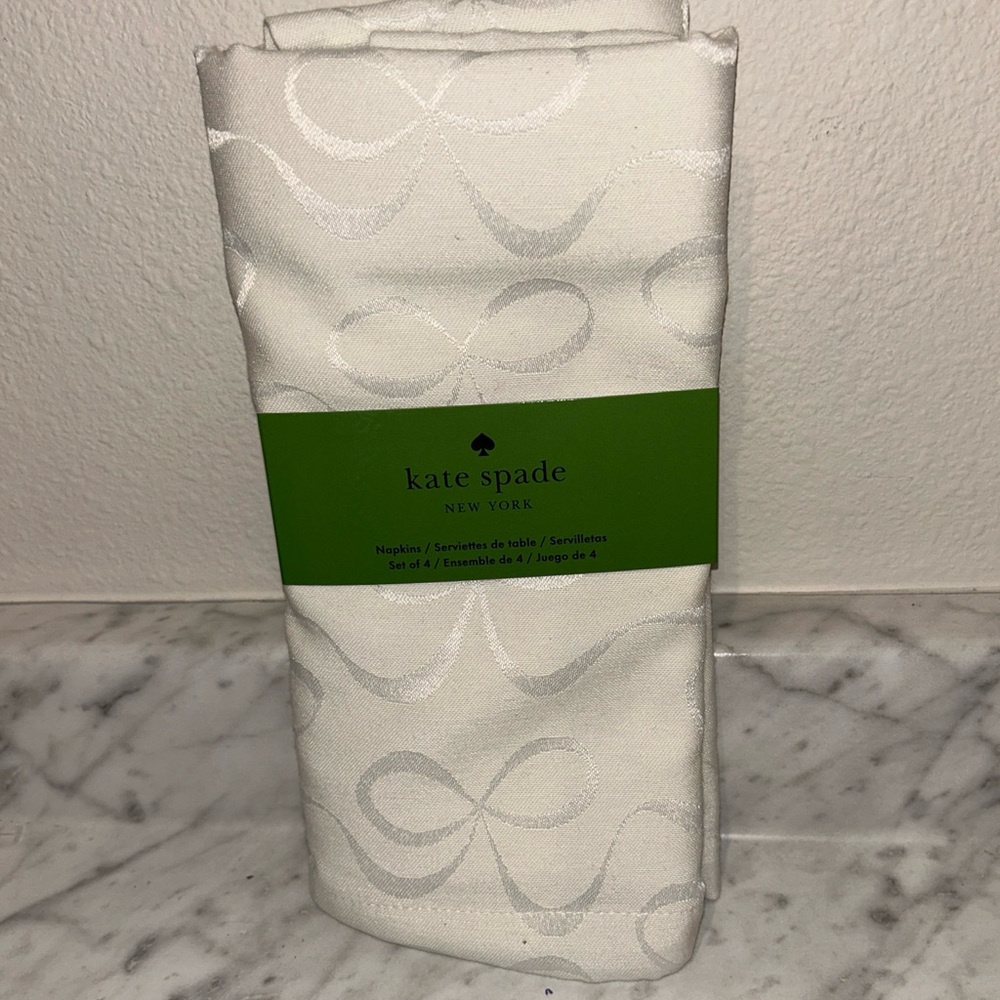 Kate Spade Dinner  Coquette Bow Napkins 19" Set 4 Fresh Cream Holiday Christmas